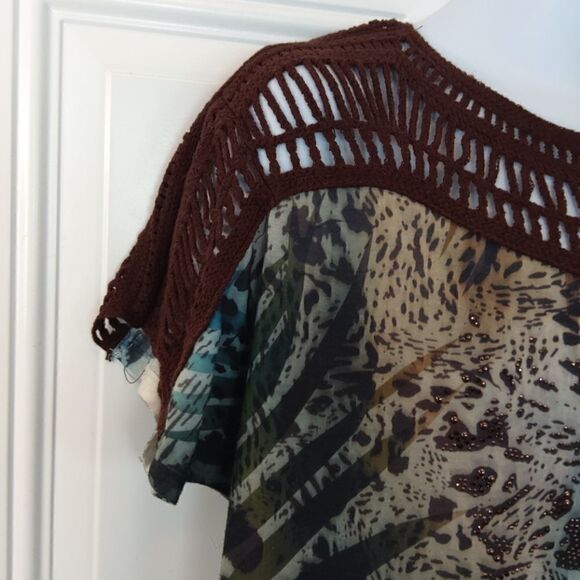 New directions crocheted neckline and shoulder top - Picture 8 of 11